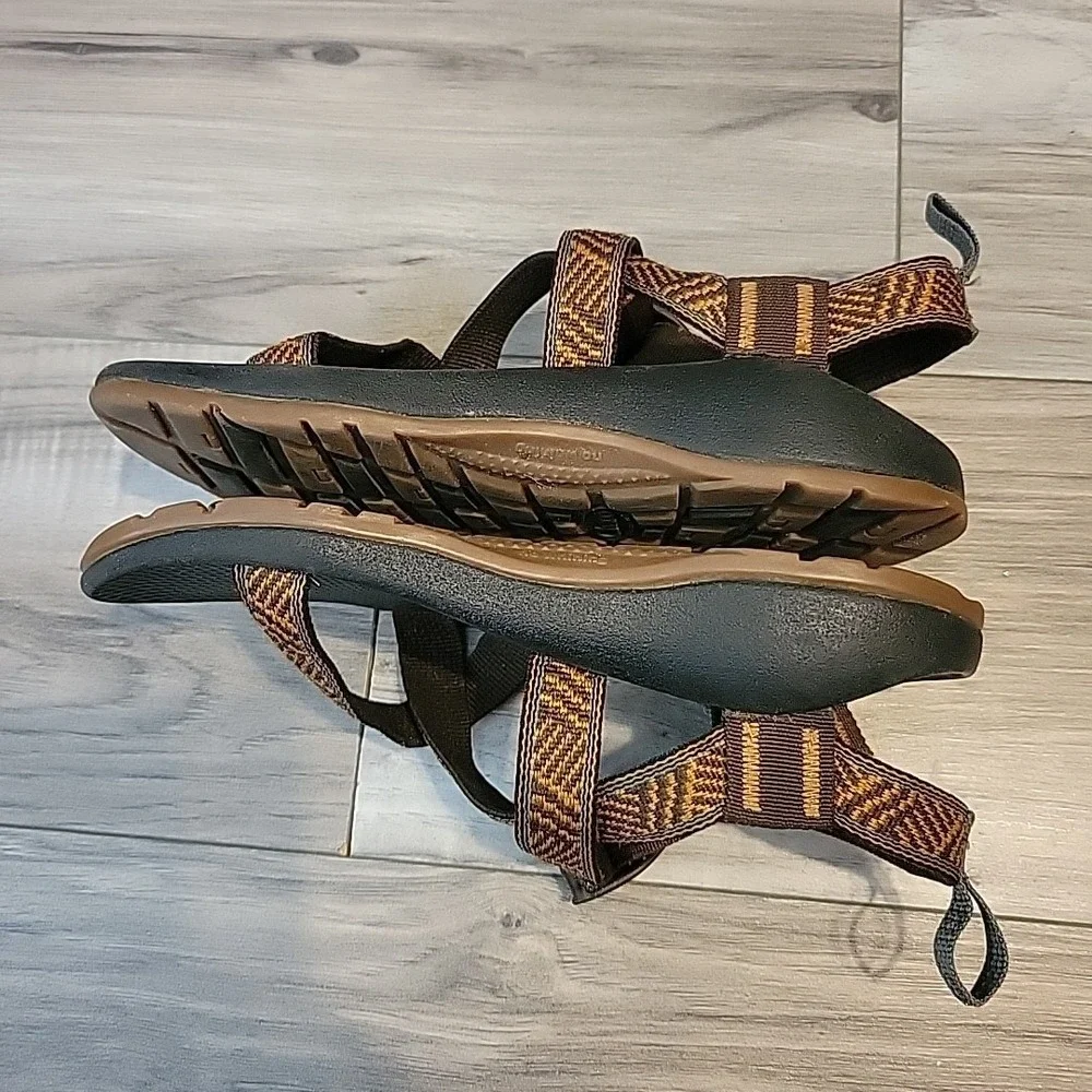 Chacos Z/1  Sandals Unisex Kids 2 Brown Ajustable Straps Open Toe Outdoor Hiking